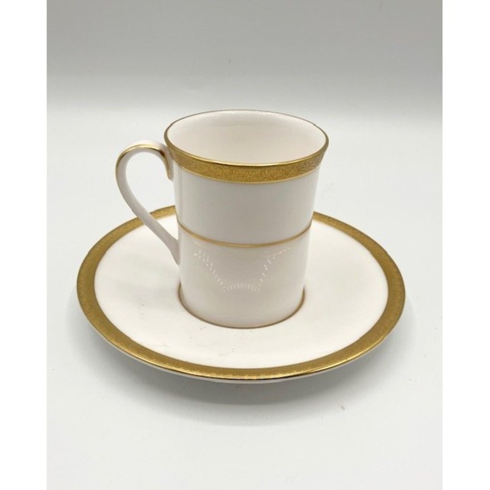 Royal Doulton Demitasse Cup and Saucer‎ 4980 Fine Bone China England 2.5"H